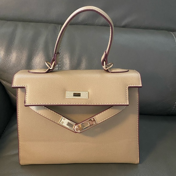 Kelly Handbag - Picture 2 of 8